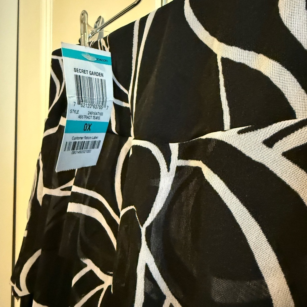 Black and White INC Patterned Skirt - Picture 3 of 5